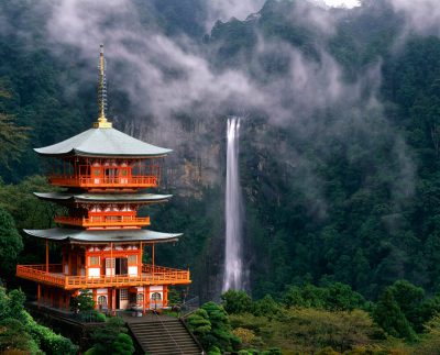 | Japan City Tour | Travel agency in Tokyo Nachi Taisha and Waterfalls, Kumano